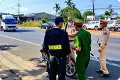 [Test] Công an tỉnh Tuyên Quang kịp thời hỗ trợ Nhân dân ứng phó, khắc phục hậu quả