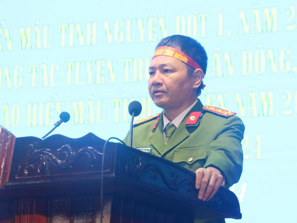 Đại tá Phạm Thanh Phương, Phó Giám đốc Công an tỉnh dự và phát biểu tại Chương trình.