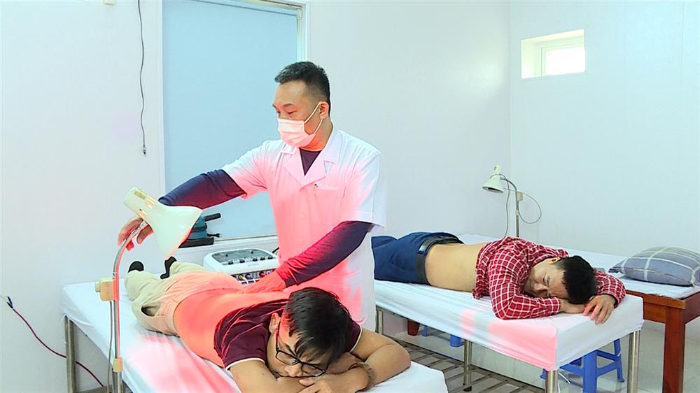 Hoạt động khám, chữa bệnh của bệnh xá.