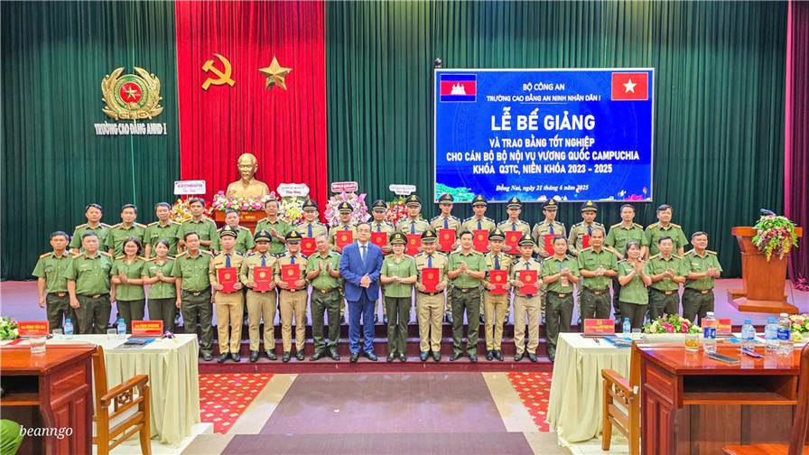 People’s Security College I concludes training course for Cambodian officers