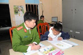 Cảm động về tình người ở Công an xã Niêm Sơn