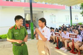 Bí thư Chi đoàn tiêu biểu với công trình thanh niên “Phòng chống ma túy học đường”