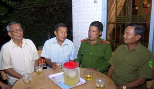 Chuyện về người giữ gìn bình yên phum, sóc