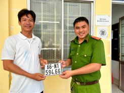 Đồng Tháp: Đăng ký cấp biển số xe tại cơ sở, tạo sự hài lòng cho người dân