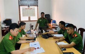 Đại úy Lỳ Pờ Ky - Trưởng Công an xã năng động, tận tụy trong công việc