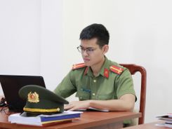 Trung úy Công an với “Sáng kiến an toàn giao thông Việt Nam năm 2023”.