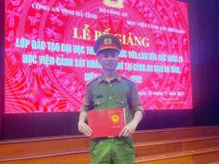 “Máu đổ xuống cầu vai đỏ thắm - Vì bình yên cuộc sống thân yêu"