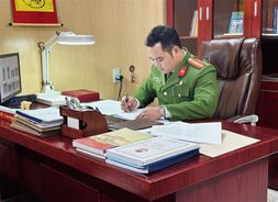 Thi đua học tập và làm theo tấm gương đạo đức, phong cách Hồ Chí Minh