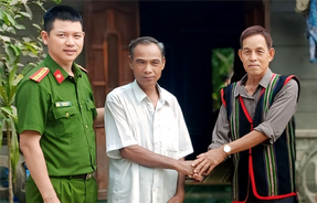 Bóng cả của thôn Ama Rin 1