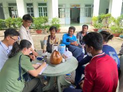 Bình Thuận: Phối hợp bảo đảm an toàn 05 thuyền viên người nước ngoài bị nạn trôi dạt trên biển