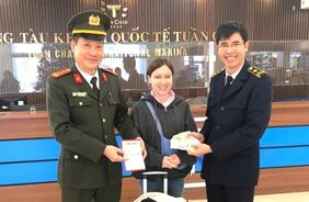 Quảng Ninh: Hỗ trợ du khách nước ngoài tìm lại tài sản bị thất lạc