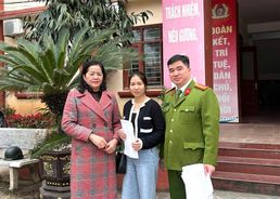 Lạng Sơn: Người dân nhận lại 490 triệu đồng chuyển khoản nhầm nhờ sự hỗ trợ của Công an huyện Tràng Định