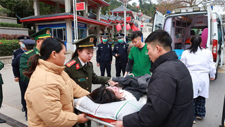 Lạng Sơn: Hỗ trợ công dân gặp tai nạn lao động tại Trung Quốc trở về địa phương tiếp tục điều trị