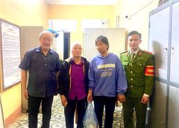 Tuyên Quang: Lực lượng Công an xã nhanh chóng xác minh thông tin, hỗ trợ tìm người thân cho người đi lạc