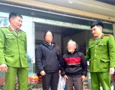 Phú Thọ: Công an xã phối hợp với quần chúng nhân dân giúp người đàn ông tìm lại người thân