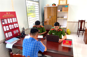 Quảng Nam: Công an phường giúp người dân tại tỉnh Đắk Lắk nhận lại số tiền 410 triệu đồng chuyển nhầm tài khoản
