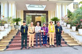 Sơn La: Nhanh chóng tìm kiếm, hỗ trợ trả lại giấy tờ đánh rơi cho công dân người Pháp