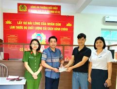 Vĩnh Phúc: Công an phường xác minh, trao trả hơn 68 triệu đồng cho người dân bị đánh rơi