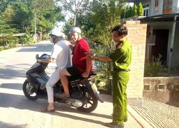 Công an thành phố Huế nhanh chóng tìm kiếm thành công du khách nước ngoài bị mất liên lạc