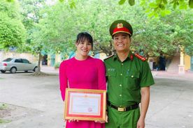 Chuyện về cô giáo cứu người đuối nước có chồng là chiến sĩ Công an cơ sở