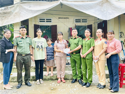 Tấm gương người cán bộ Công an gần dân, hết lòng vì Nhân dân phục vụ