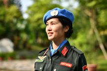 Bản lĩnh “bông hồng thép” tham gia gìn giữ hòa bình quốc tế