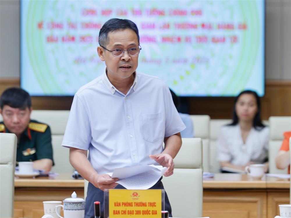 Đại diện Văn phòng Thường trực Ban Chỉ đạo 389 Quốc gia phát biểu tại buổi làm việc.