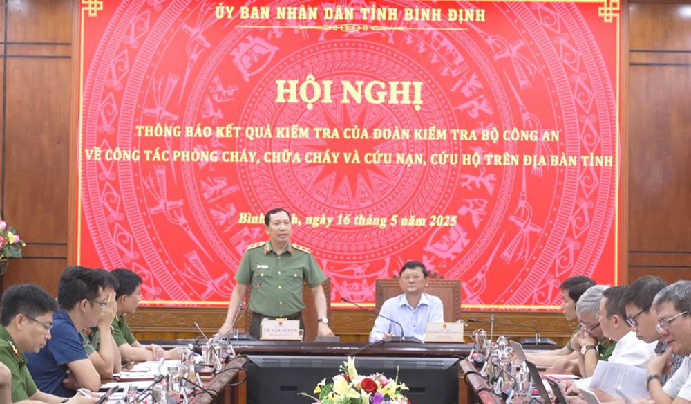 Thứ trưởng Lê Văn Tuyến phát biểu tại Hội nghị.