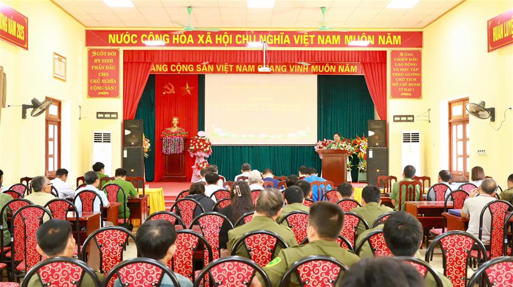 Toàn cảnh Hội nghị.