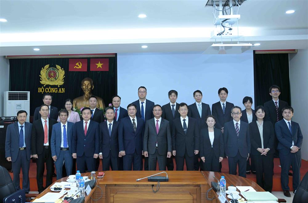 Các đại biểu dự phiên Đối thoại.