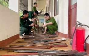 Nhiều cách làm hay trong vận động, thu hồi vũ khí, vật liệu nổ, công cụ hỗ trợ tại Gia Lai