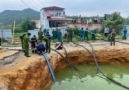 [Test thong bao] Bắc Kạn: Lực lượng chức năng nỗ lực tìm kiếm, cứu nạn nạn nhân rơi “hố tử thần”