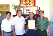 Công an tỉnh Cà Mau thực hiện hiệu quả phong trào xoá nhà tạm, nhà dột nát
