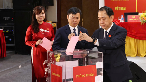 Biện pháp thực hiện bảo hiểm y tế đối với sĩ quan, hạ sĩ quan, chiến sĩ và học viên Công an nhân dân