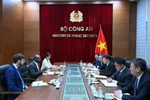 Bộ trưởng Lương Tam Quang tiếp lãnh đạo Google